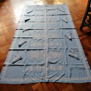 Mantel lino bordado a mano vintage